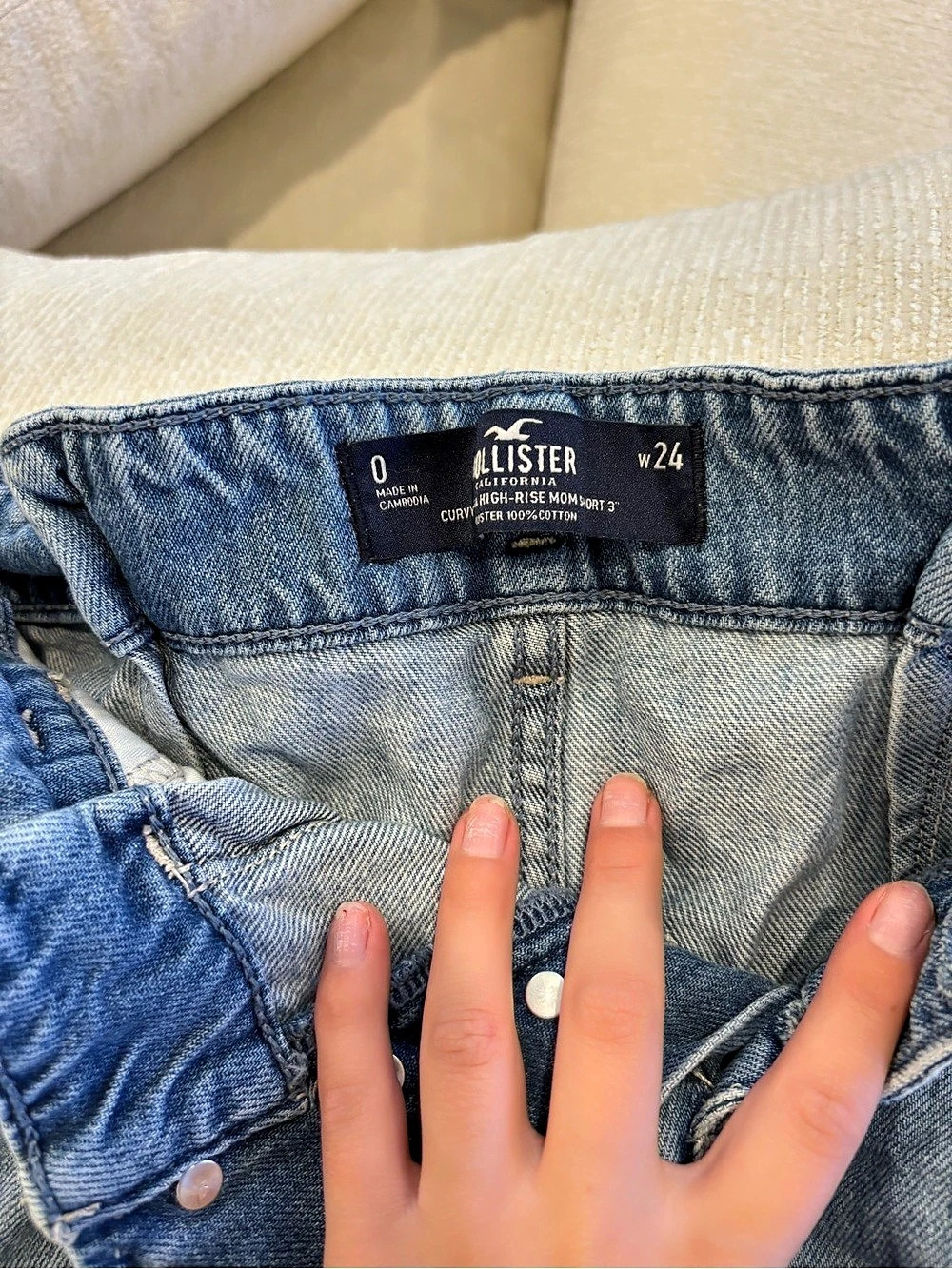 Hollister Curvy High-Rise Mom Short 3" Jean Shorts Waist 24
